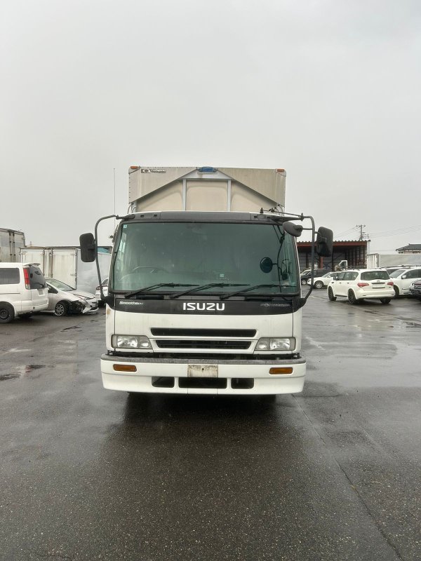 Кабина Isuzu Forward FRR35I4 6HL1 2003 (б/у)