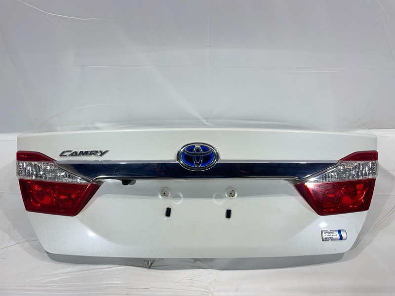 Крышка багажника Toyota Camry AVV50 2AR-FXE 2011 (б/у)