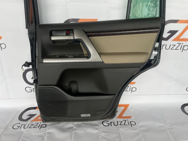 Обшивка двери Toyota Land Cruiser UZJ200W 2UZ-FE 2008 задняя правая (б/у)