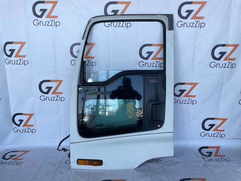 Дверь Isuzu Giga CYJ51W5 6WF1 2004 левая (б/у)