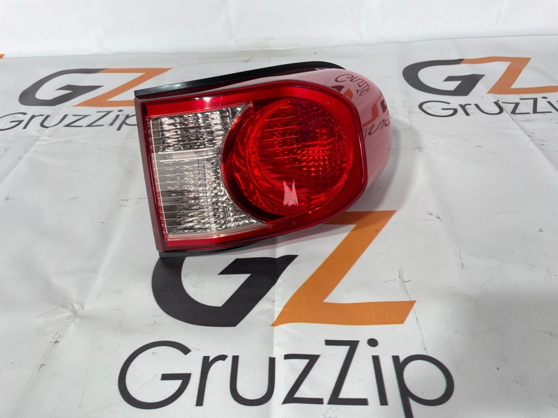 Стоп-сигнал Toyota FJ Cruiser GSJ15W 1GR-FE 2011 задний правый (б/у)