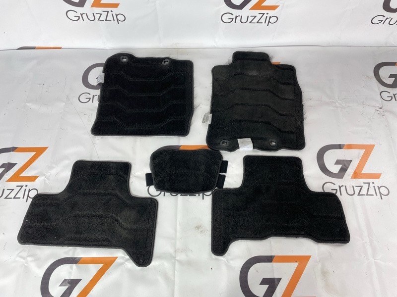 Коврики комплект Toyota FJ Cruiser GSJ15W 1GR-FE 2011 (б/у)