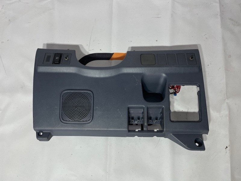 Пластик под руль Toyota Land Cruiser Prado VZJ95W 5VZ-FE 1998 (б/у)