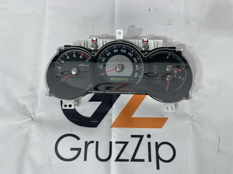 Панель приборов Toyota Hilux Surf TRN215W 2TR-FE 2005 (б/у)