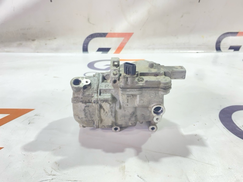 Компрессор кондиционера Toyota Prius ZVW30 2ZR-FXE 2009 (б/у)