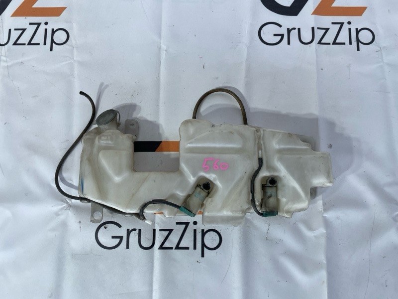 Бачок стеклоомывателя Isuzu Giga CYL51 6WF1 2004 (б/у)