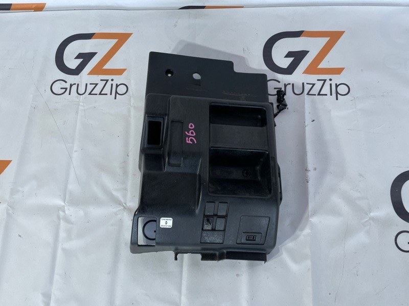 Консоль между сидений Isuzu Giga CYL51 6WF1 2004 (б/у)