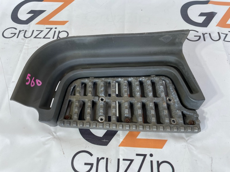 Подножка Isuzu Giga CYL51 6WF1 2004 левая (б/у)