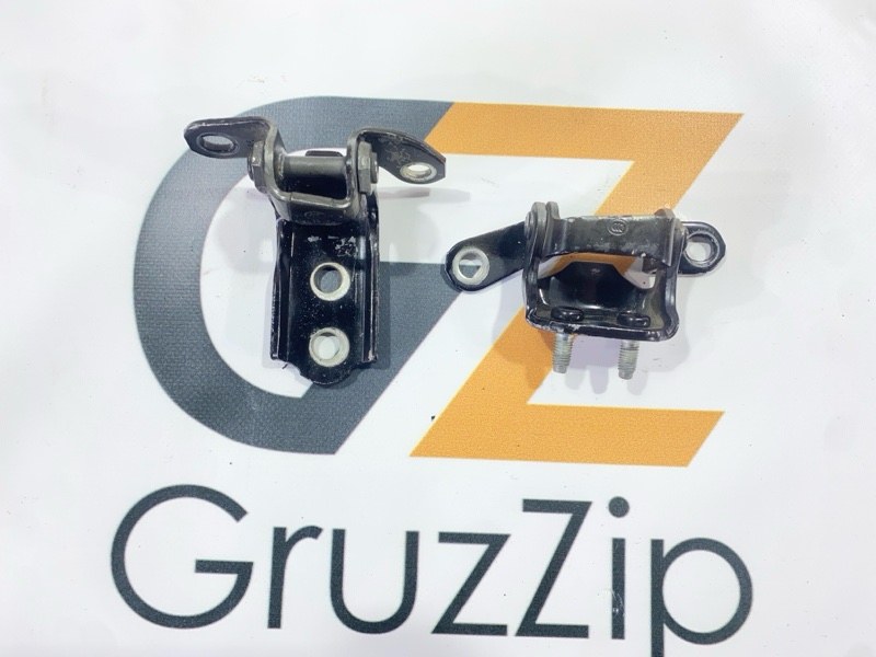 Петля двери Toyota Land Cruiser UZJ100 2UZ-FE 2006 задняя левая (б/у)