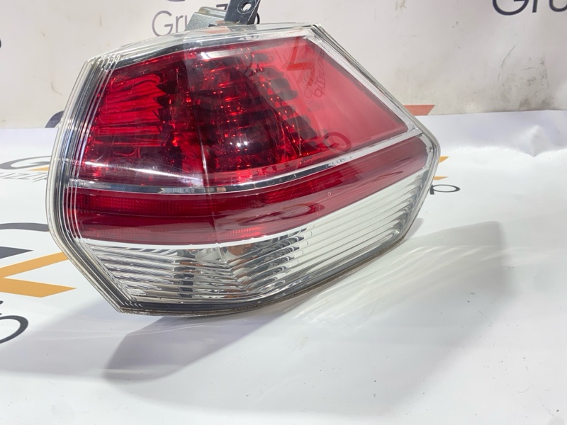 Стоп-сигнал Nissan X-Trail NT32 MR20 2014 правый (б/у)