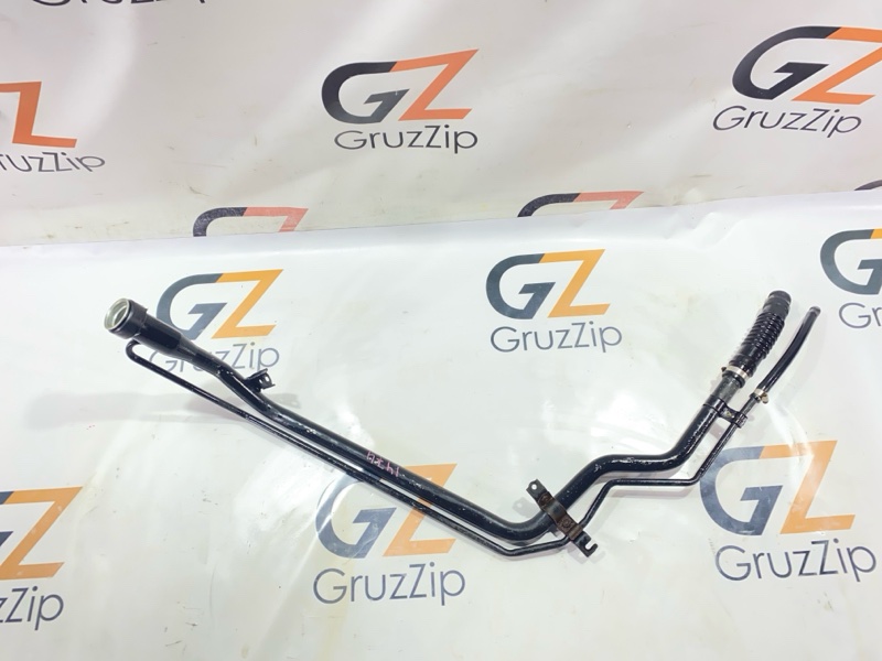 Горловина топливного бака Toyota Land Cruiser UZJ100 2UZ-FE 2006 (б/у)