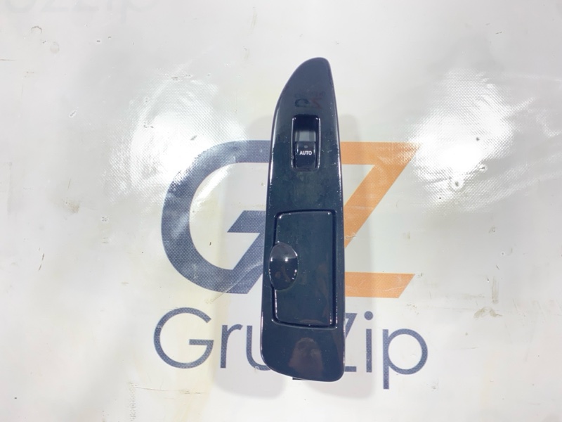 Кнопка стеклоподъемника Toyota Land Cruiser UZJ100 2UZ-FE 2006 задняя правая (б/у)