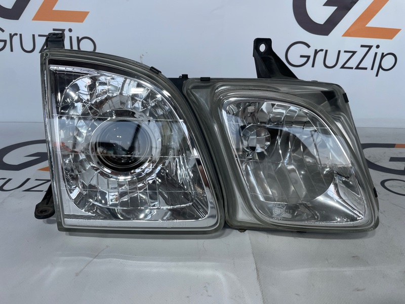Фара Toyota Land Cruiser Cygnus UZJ100W 2UZ-FE 2002 передняя правая (б/у)