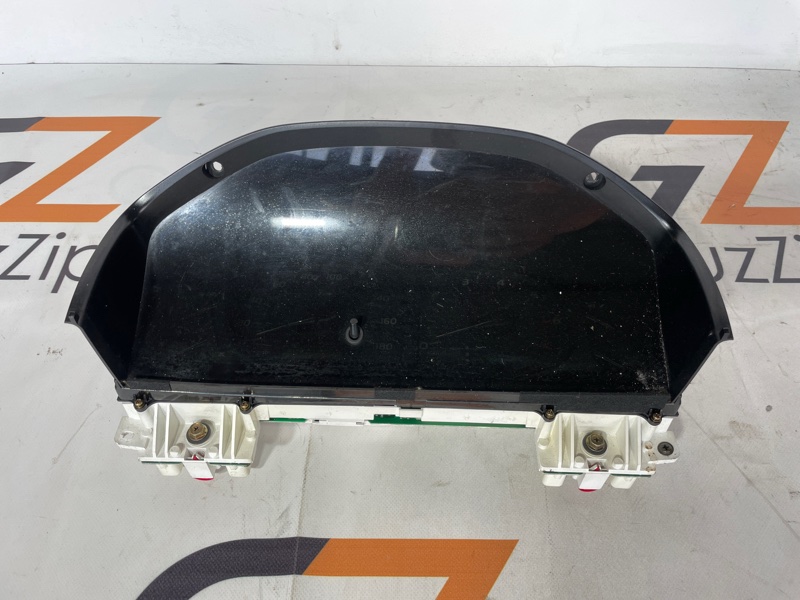 Спидометр Toyota Land Cruiser Cygnus UZJ100W 2UZ-FE 2002 (б/у)