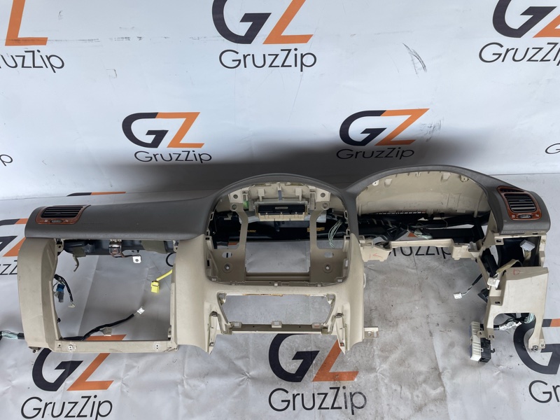Торпедо Toyota Land Cruiser UZJ100W 2UZ-FE 2004 (б/у)