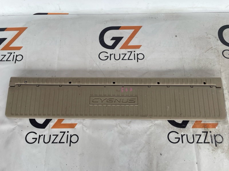 Накладка на порог багажника Toyota Land Cruiser Cygnus UZJ100W 2UZ-FE 2002 (б/у)