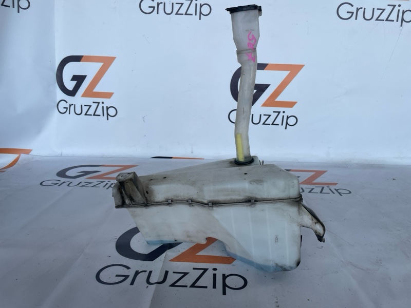 Бачок стеклоомывателя Toyota Land Cruiser Cygnus UZJ100W 2UZ-FE 2002 (б/у)