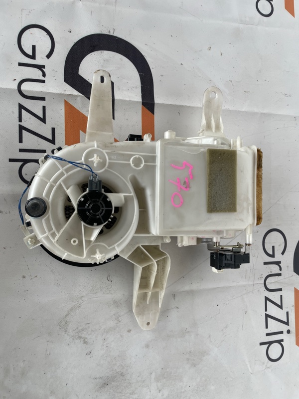 Печка в сборе Toyota Land Cruiser UZJ100W 2UZ-FE 2004 задняя (б/у)