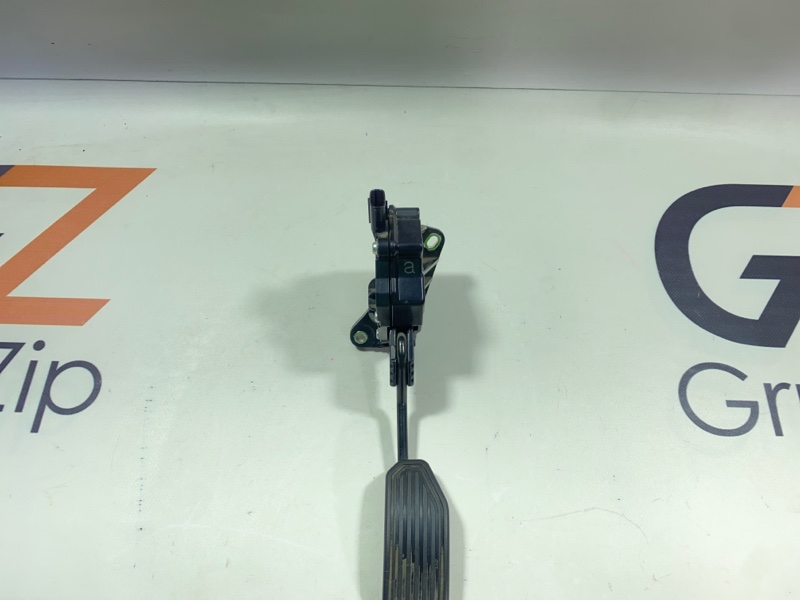 Педаль газа Toyota Land Cruiser UZJ200W 2UZ-FE 2008 (б/у)