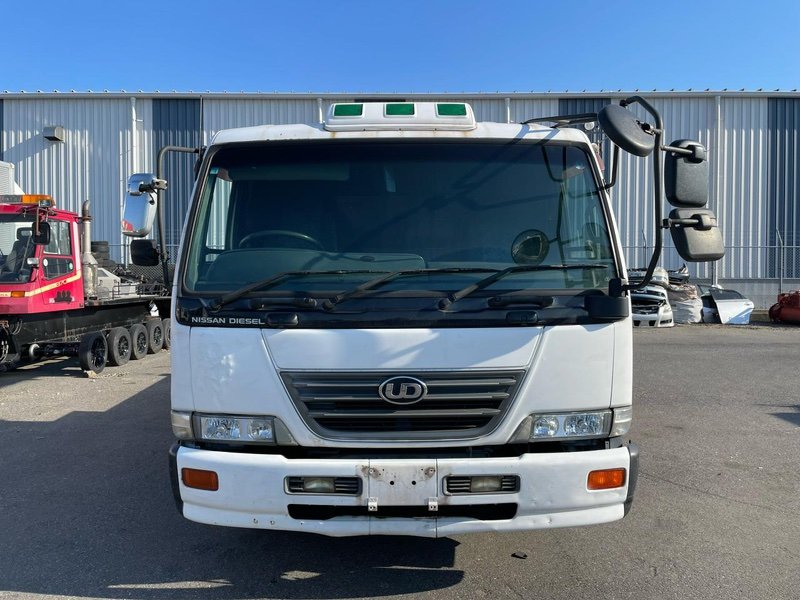 Кабина Nissan Diesel Condor PK252 FE6T 1999 (б/у)