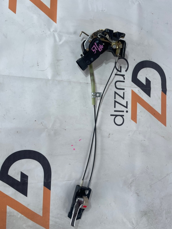 Замок двери Toyota Land Cruiser Cygnus UZJ100W 2UZ-FE 2001 задний левый (б/у)