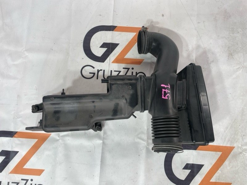 Патрубок воздушного фильтра Toyota Land Cruiser Cygnus UZJ100W 2UZ-FE 2001 (б/у)