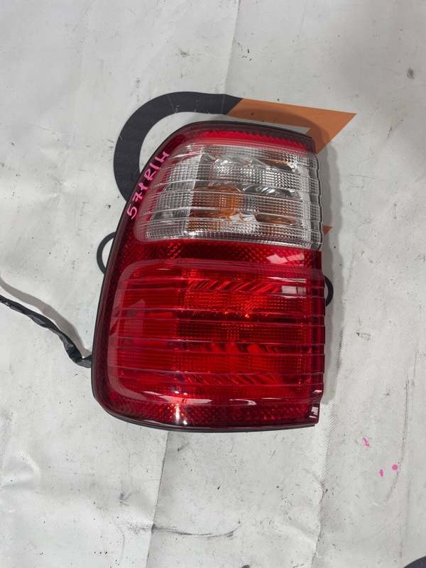 Стоп-сигнал Toyota Land Cruiser Cygnus UZJ100W 2UZ-FE 2001 задний левый (б/у)