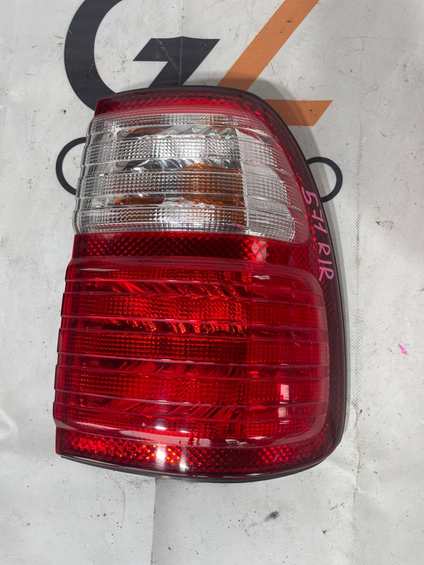 Стоп-сигнал Toyota Land Cruiser Cygnus UZJ100W 2UZ-FE 2001 задний правый (б/у)