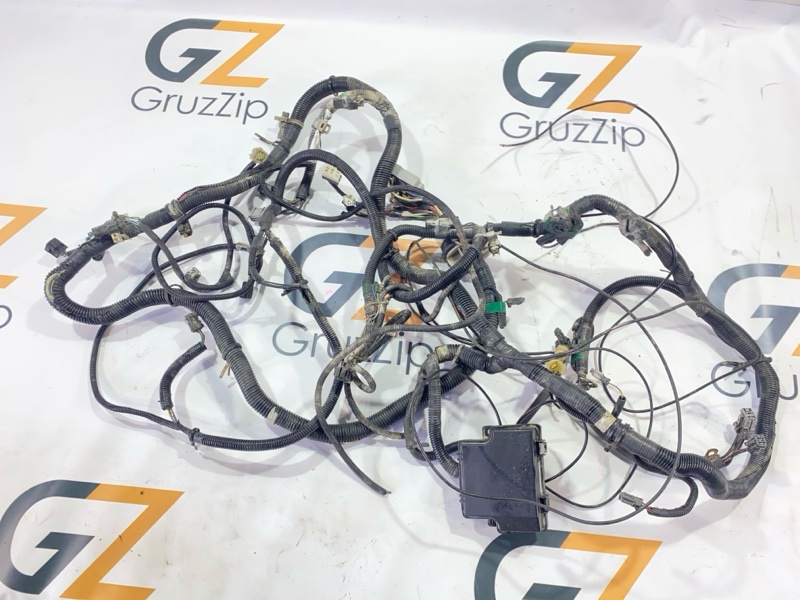 Коса по раме Isuzu Forward Juston NRR32 6HE1 1995 (б/у)