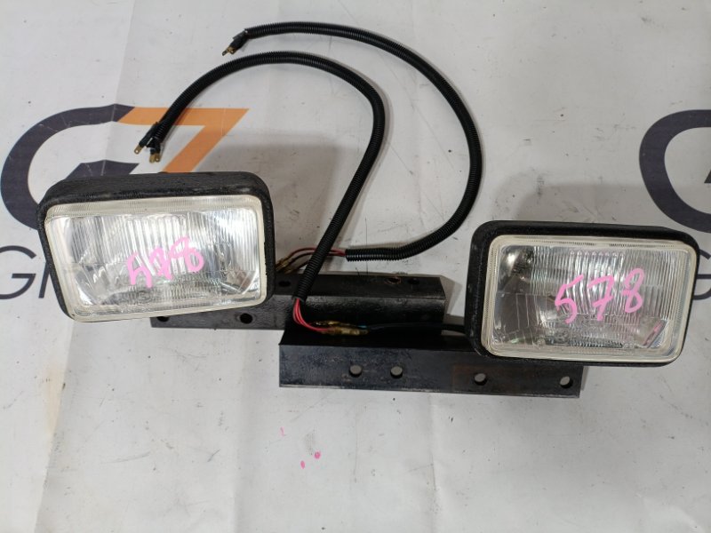 Фонарь противотуманный Toyota Land Cruiser HDJ81V 1HD-T 1993 передний (б/у)