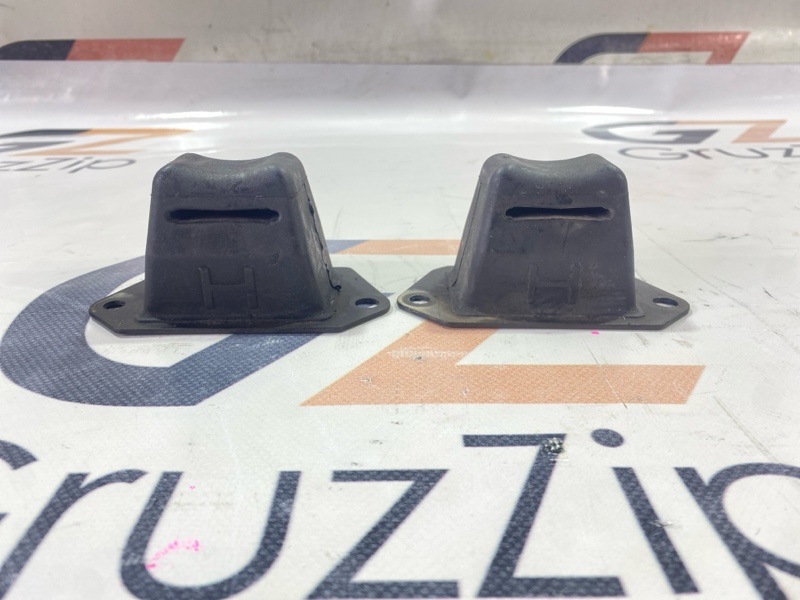 Отбойник моста Toyota Fj Cruiser GSJ15W 1GR-FE 2011 (б/у)