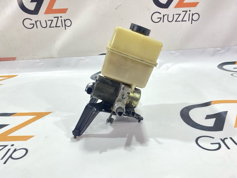 Насос гидроподвески Toyota Land Cruiser Cygnus UZJ100W 2UZ-FE 2000 (б/у)