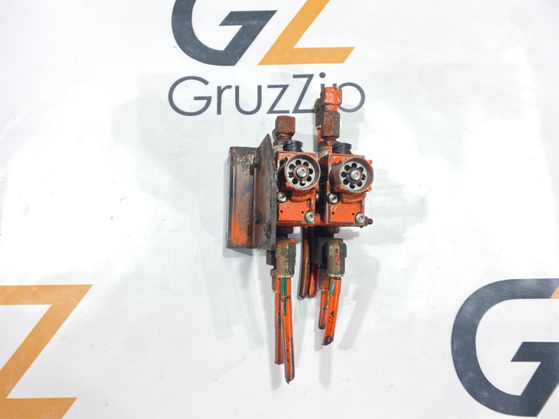 Пневмоклапан Isuzu Giga CYJ77W6 6UZ1 2006 (б/у)