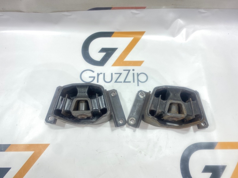 Подушка двигателя Isuzu Giga CYJ77W6 6UZ1 2006 (б/у)
