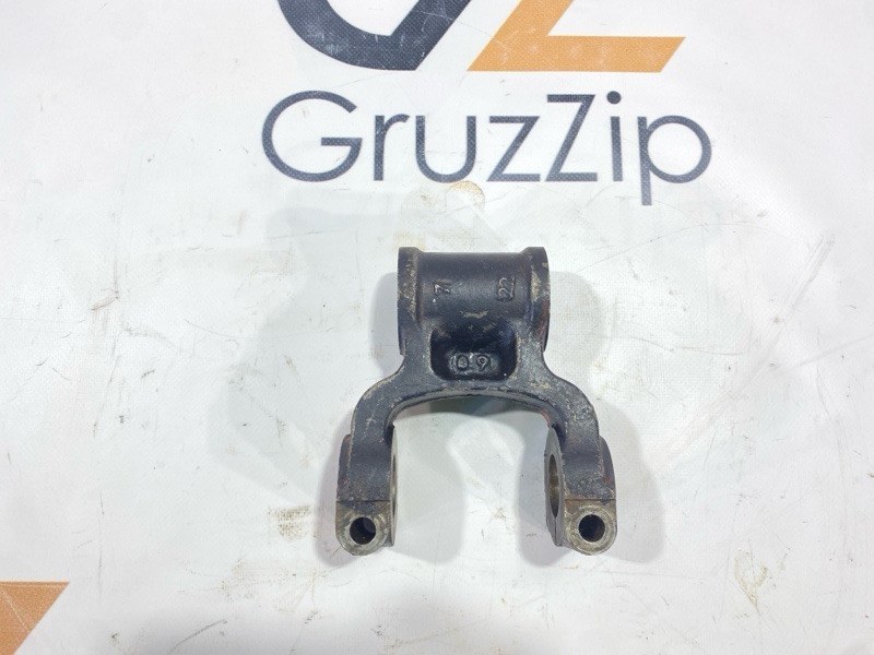 Серьга рессоры Isuzu Giga CYJ77W6 6UZ1 2006 (б/у)