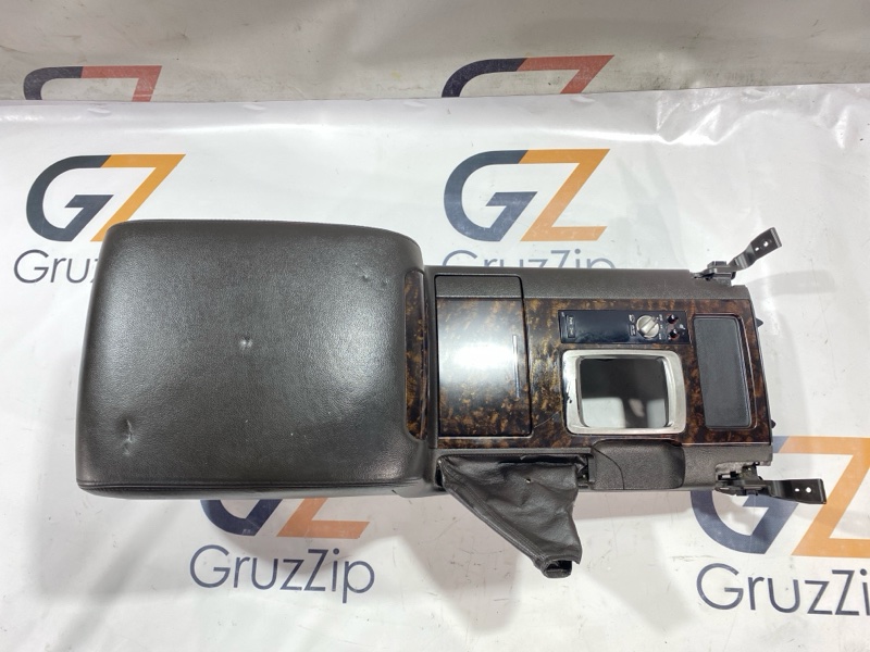 Бардачок между сидений Toyota Land Cruiser UZJ200W 2UZ-FE 2008 (б/у)
