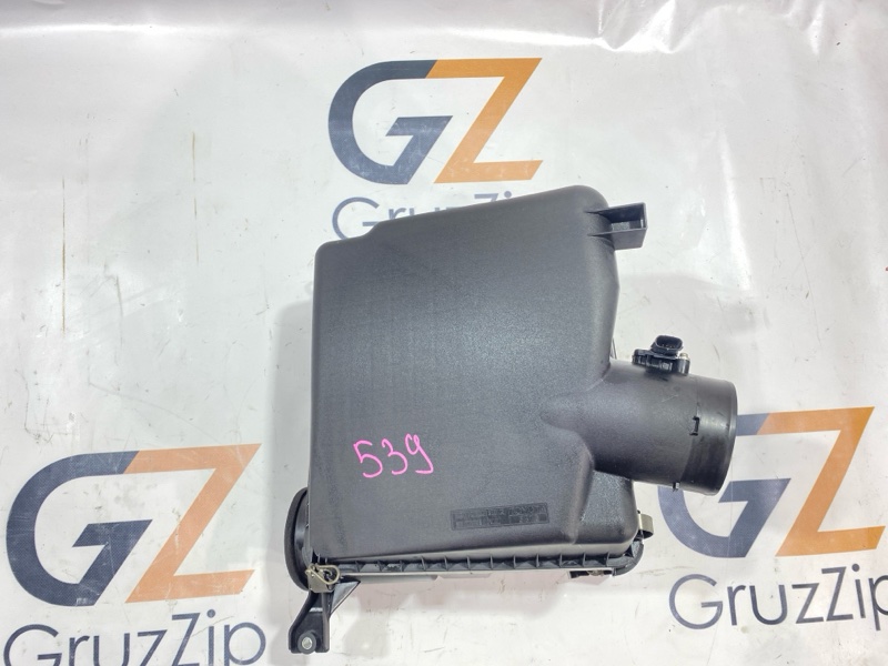 Корпус воздушного фильтра Toyota Land Cruiser UZJ200W 2UZ-FE 2008 (б/у)