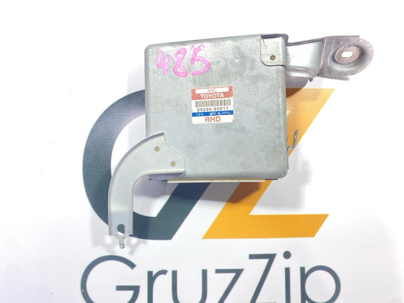 Блок управления пневмоподвеской Toyota Land Cruiser Cygnus UZJ100W 2UZ-FE 1999 (б/у)