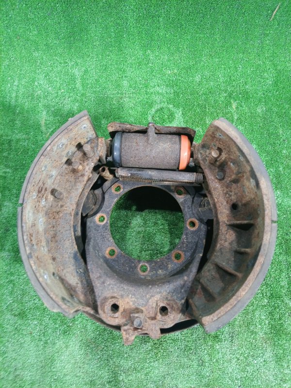 Тормозные колодки Isuzu Giga CYL50 6WA1 1998 (б/у)