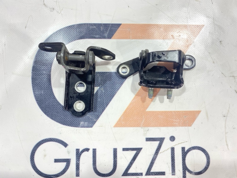Петля двери Toyota Land Cruiser Cygnus UZJ100W 2UZ-FE 1999 задняя левая (б/у)