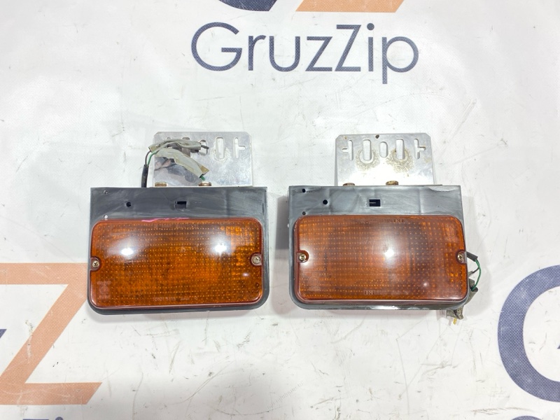 Поворотник Isuzu Giga CYJ51W5 6WF1 2004 (б/у)
