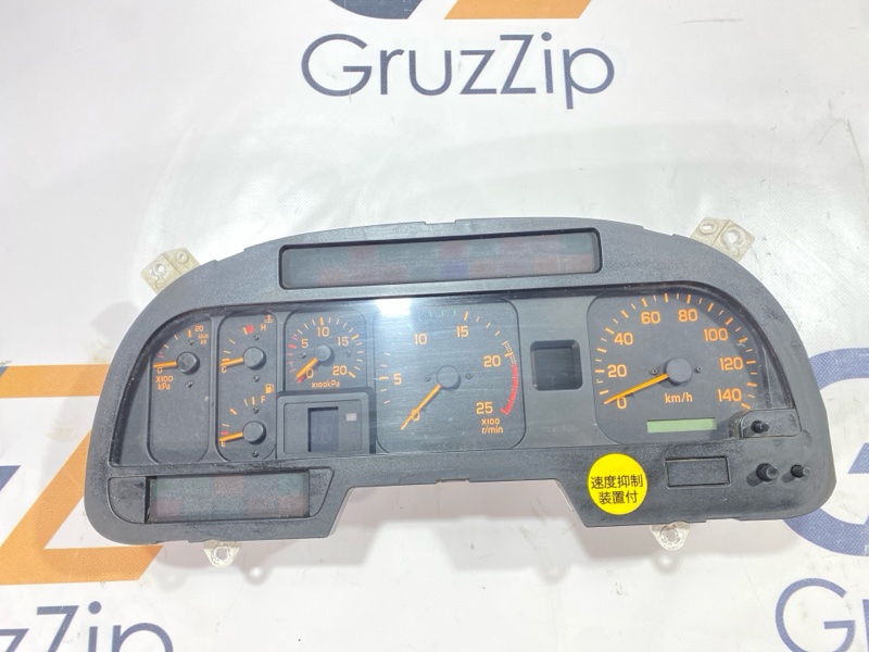 Панель приборов Isuzu Giga CYJ51W5 6WF1 2004 (б/у)