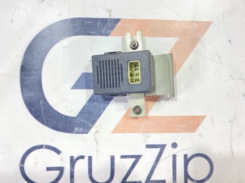 Блок управления Isuzu Giga CYJ51W5 6WF1 2004 (б/у)
