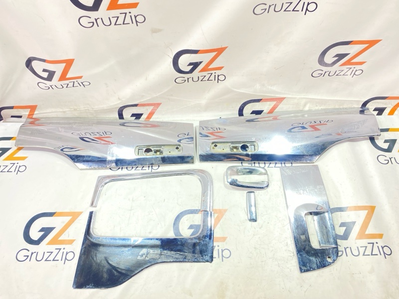 Накладка на дверь Isuzu Giga CYJ77W6 6UZ1 2006 (б/у)