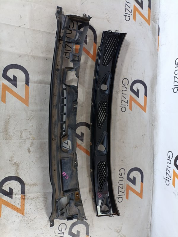 Решетка под лобовое стекло (жабо) Toyota FJ Cruiser GSJ15 1GR-FE 2008 (б/у)