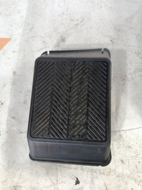 Подставка под ногу Toyota FJ Cruiser GSJ15 1GR-FE 2008 (б/у)
