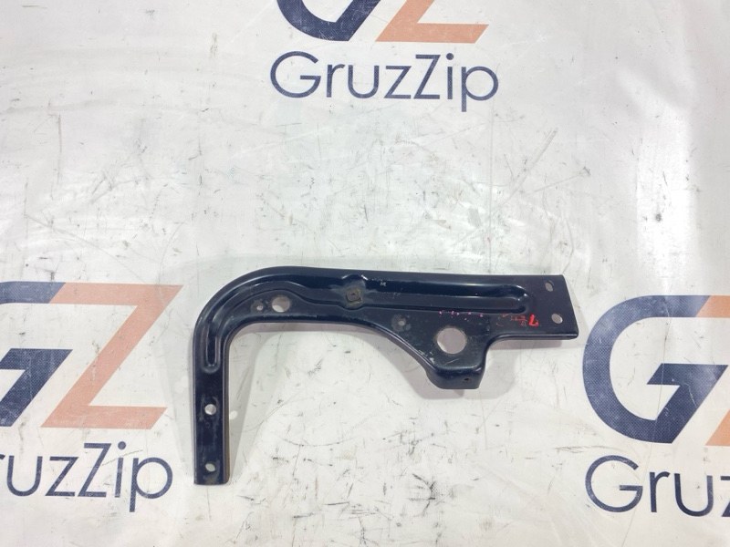 Крепление подножки Isuzu Giga CYJ51W5 6WF1 2004 левое (б/у)