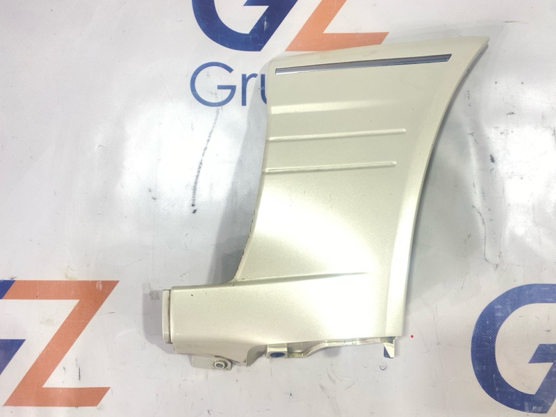Накладка на крыло Toyota Land Cruiser Cygnus UZJ100W 2UZ-FE 2000 передняя правая (б/у)