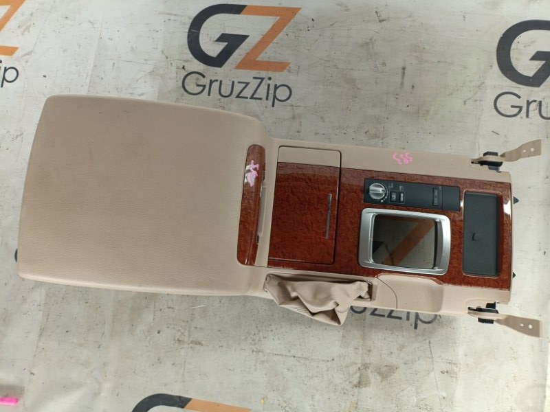 Бардачок между сидений Toyota Land Cruiser URJ202W 1UR-FE 2014 (б/у)