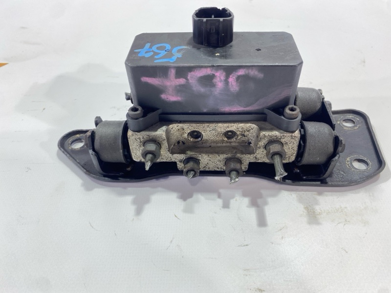 Клапан регулировки пневмоподвески Toyota Land Cruiser Cygnus UZJ100W 2UZ-FE 2002 (б/у)